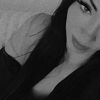 anaix83 - femme bisexuelle de 28 ans