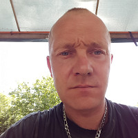 homme50410 - homme bisexuel de 44 ans