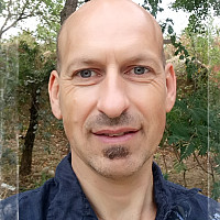 james82 - homme bisexuel de 48 ans