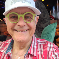 gayserieux44190 - gay de 73 ans