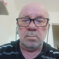 emillien - homme bisexuel de 66 ans