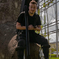 cayde - homme bisexuel de 23 ans