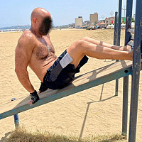 adelito - homme bisexuel de 41 ans