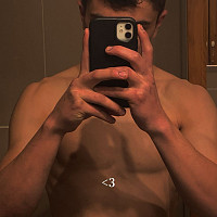 ronnynyro - homme bisexuel de 20 ans