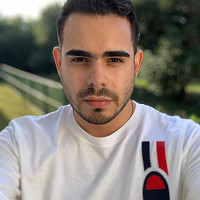 data - homme bisexuel de 33 ans