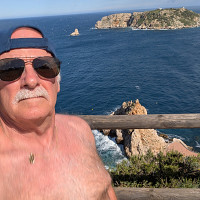 cribi56 - homme bisexuel de 70 ans