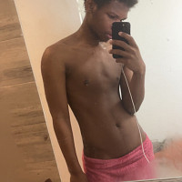 alikeee - homme bisexuel de 25 ans