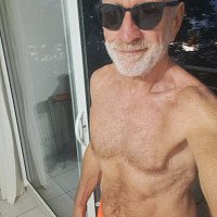 hector13 - gay de 69 ans