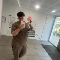 maydine - gay de 18 ans