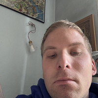 monstre - gay de 28 ans