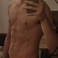 enzomac - homme bisexuel de 18 ans