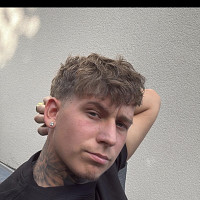 luckas_.s - homme bisexuel de 21 ans
