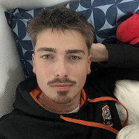 hugo.tournadre - gay de 24 ans