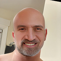 tacite - homme bisexuel de 58 ans