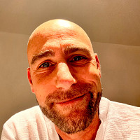 charming - homme bisexuel de 45 ans