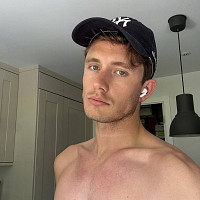 roman67 - gay de 27 ans
