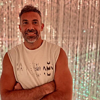poipoi22 - gay de 52 ans