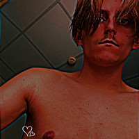 tomi144 - homme bisexuel de 22 ans