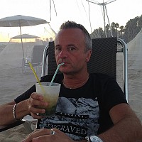 lucasdijon - gay de 60 ans